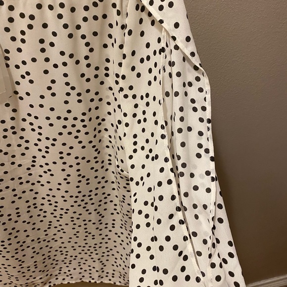 Banana Republic Blouse - Picture 2 of 3